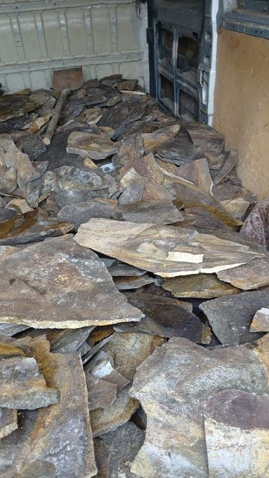 vând piatră decorativă