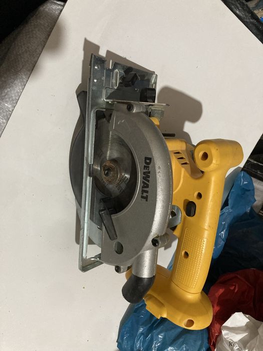 Fierastrau Circular Dewalt 18v DW 936 Doar Corp