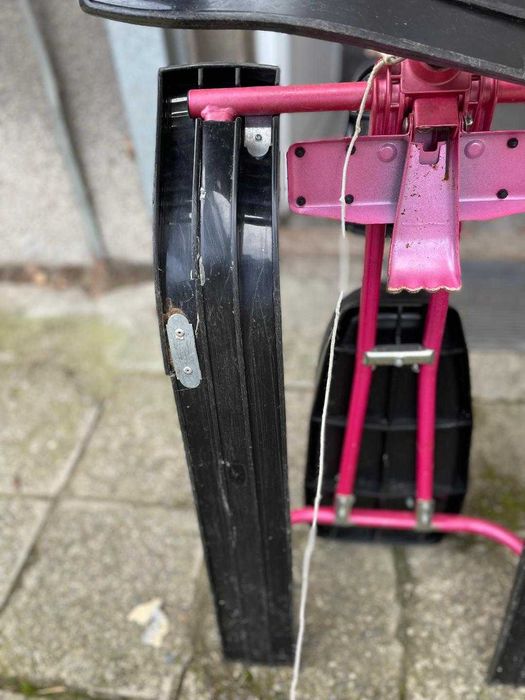 Шейна Чук и Гек с кормило - розова на Барби