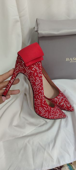 Продаются шикарные туфли BASCONI