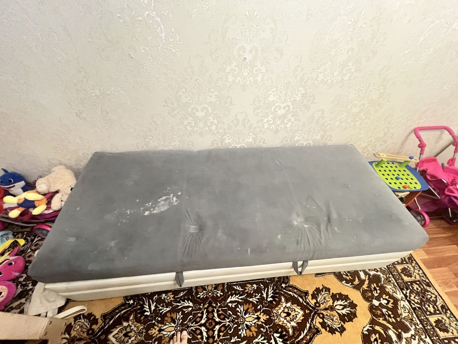 Отдам основаную часть дивана(беслпатно)