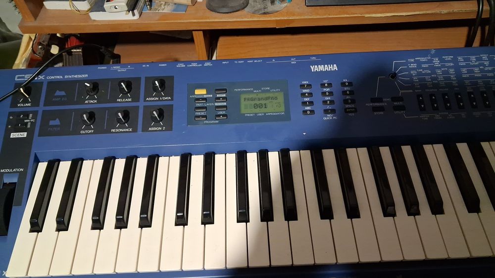 Yamaha cs1x, sintetizator anii 90 FM, stare excelenta funcționare și estetic