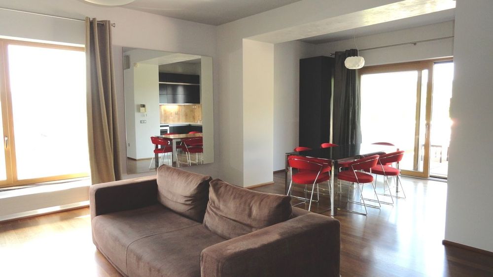 Apartament spatios, modern la etajul unei vile , Grigorescu