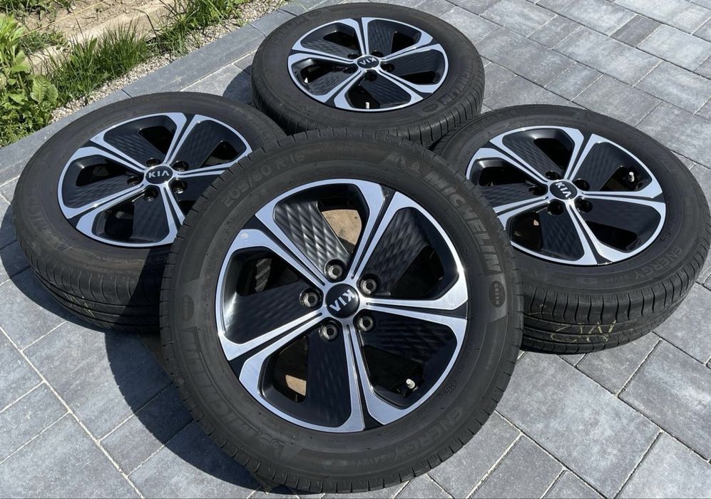 Jante KIA XCEED 16 impecabile senzori 205/60R16 vara Brasov • OLX.ro