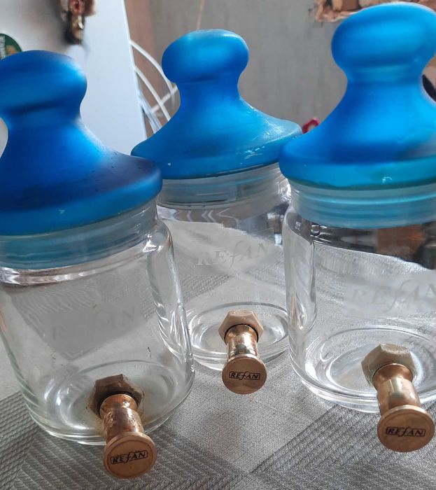 Стъкленици за парфюми Рефан