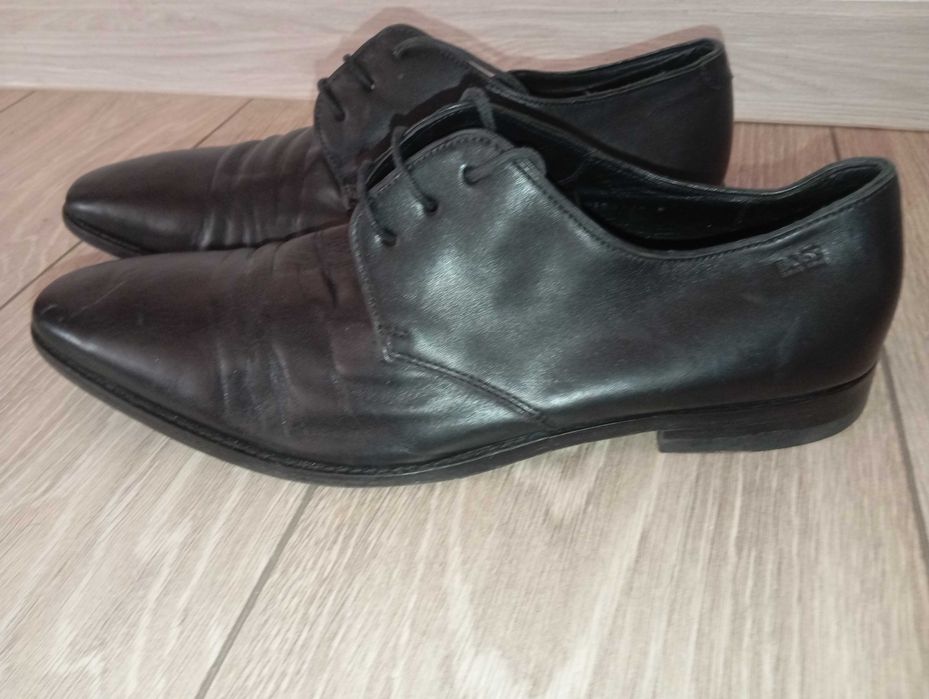 Мъжки кожени обувки boss