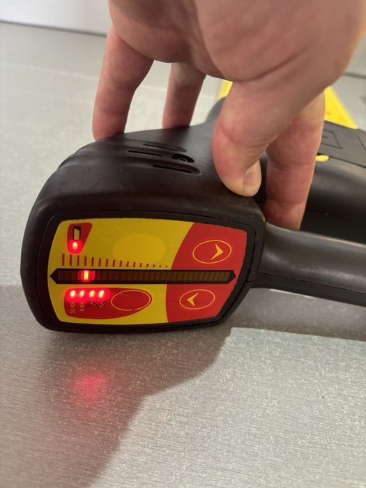 Detector utilitati leica digicat 100 canalizare cabluri electrice conducte apa gaz fibra optica