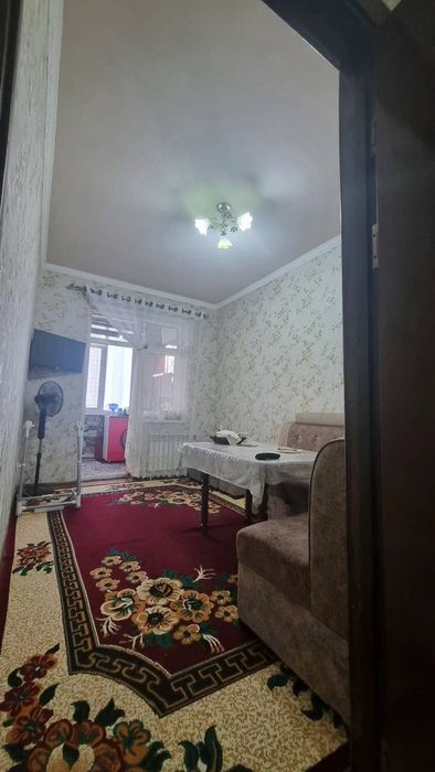 3 xona 2 qavat 6 qavatli uy sotiladi