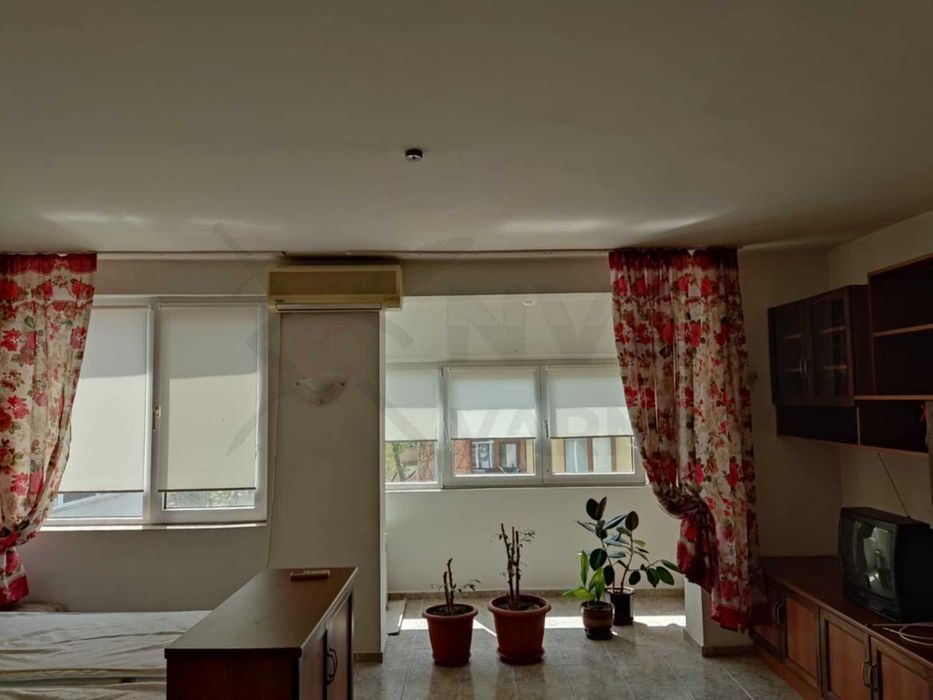Дава се под наем Тристаен апартамент в Варна, Спортна зала - 80 кв.м за 598.23 € - Снимка #3