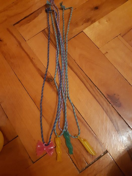 Детски гердани с висулки