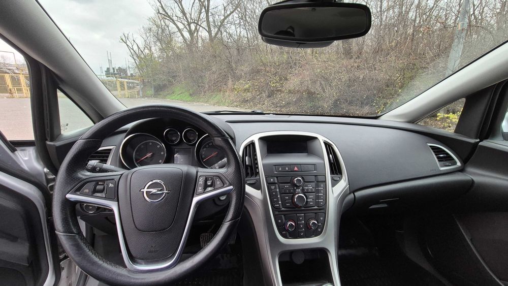 Opel Astra J 1.7 110 CP
