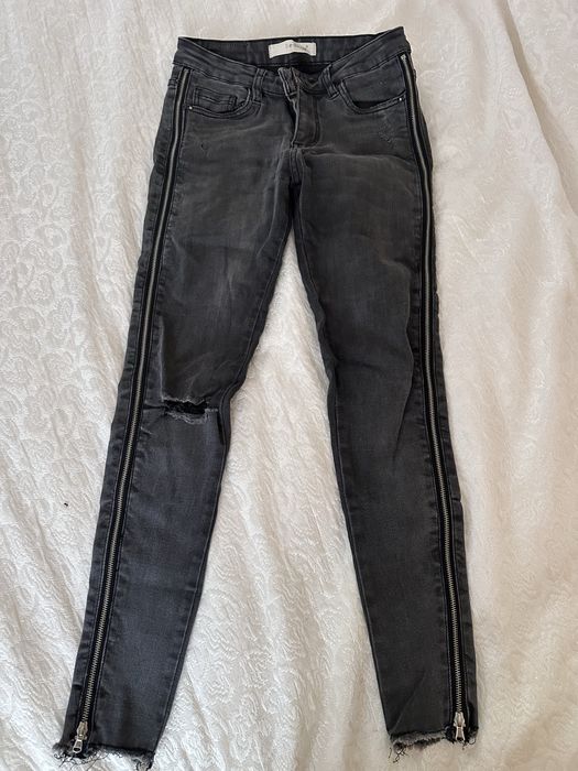 Дамски дънки и панталони