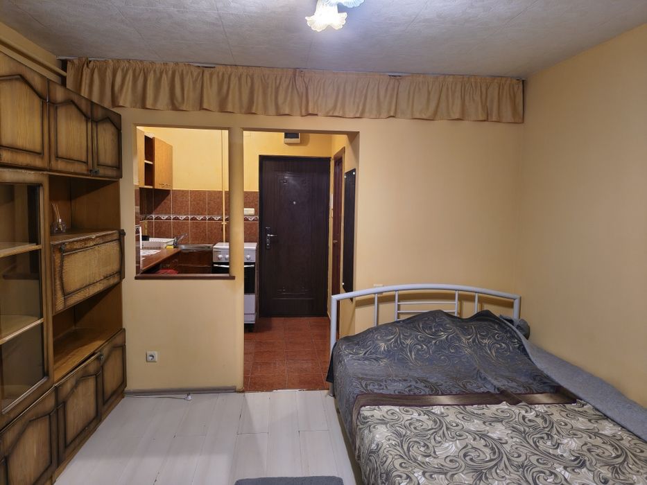 Garsoniera de închiriat
