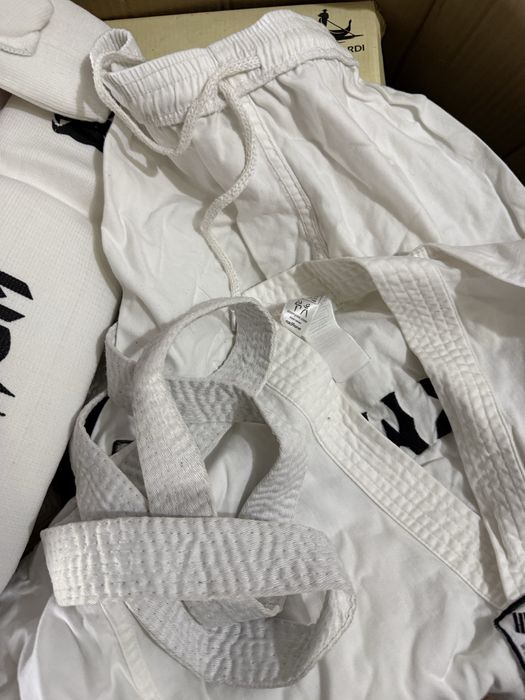 Продам кимано в хорошом состояние