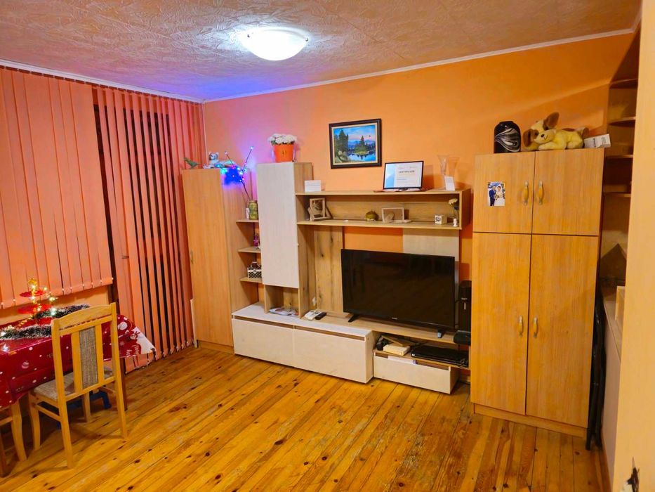 Продава се Четиристаен апартамент в Варна, Цветен квартал - 105 кв.м за 1905 €/кв.м - Снимка #4