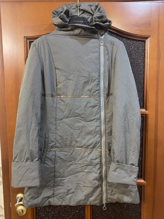 Куртки для девушки 44 размера.