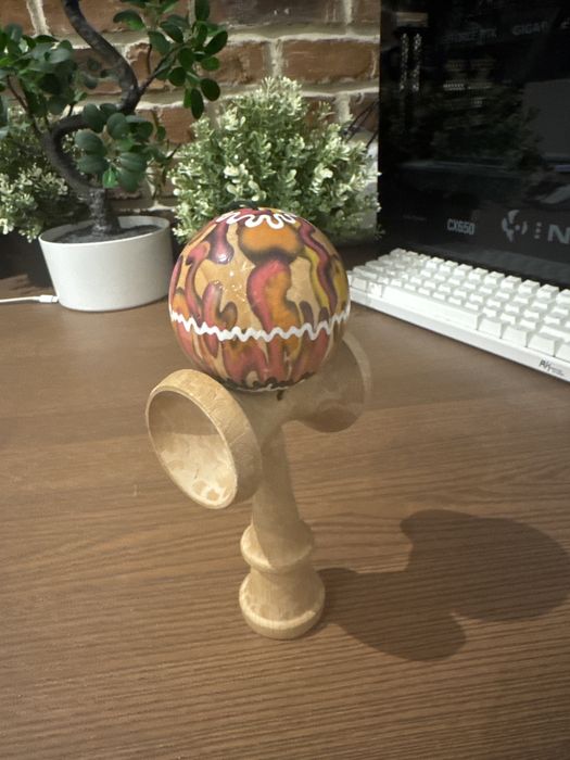 Kendama Krom Naked Apex