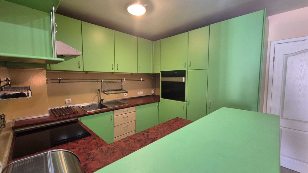 Тристаен апартамент под наем – Център София (Солунска / бул. Витошка)