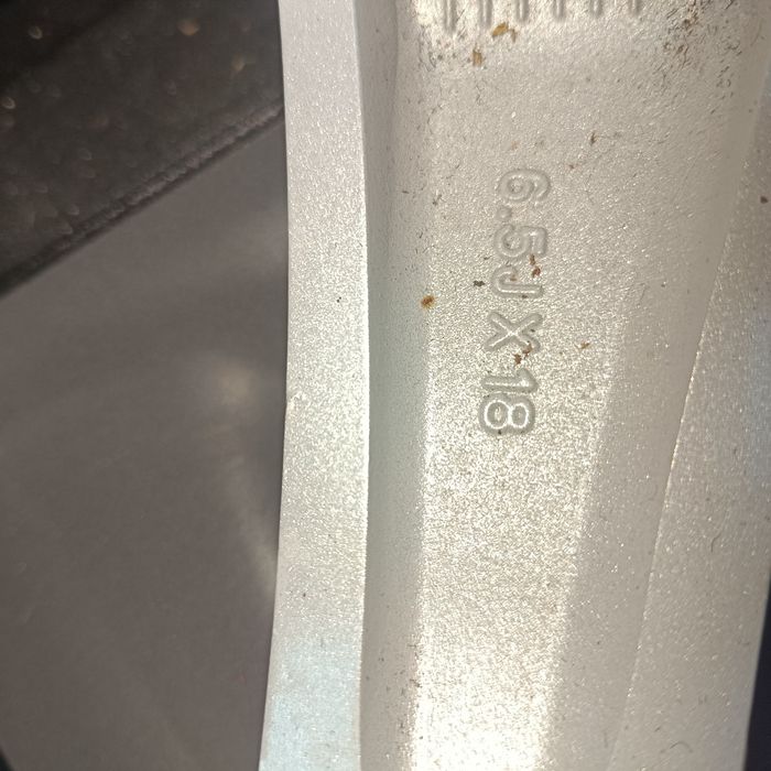 Пет оригинални лети джанти 18-ки Хюндай ИХ 35