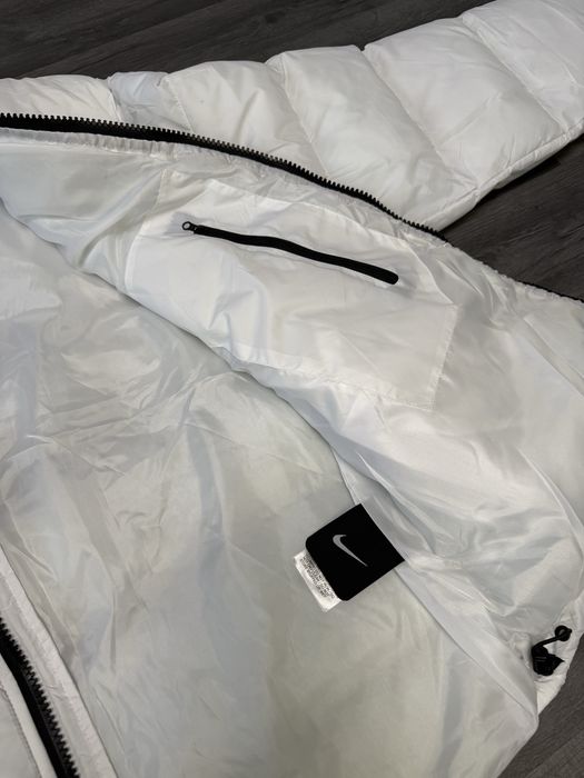 Vand geaca nike cu nocta drake alba