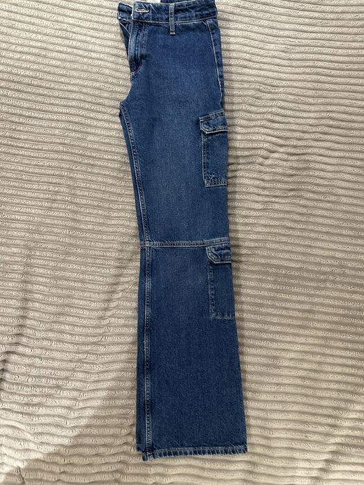 Джинсы-карго Zara с накладными карманами