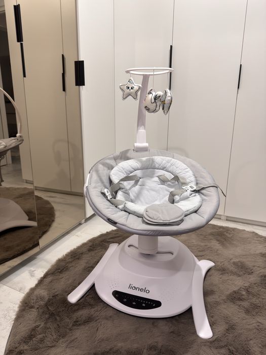 Balansoar şi landou Lionello, Bella, Ecran tactil si telecomanda