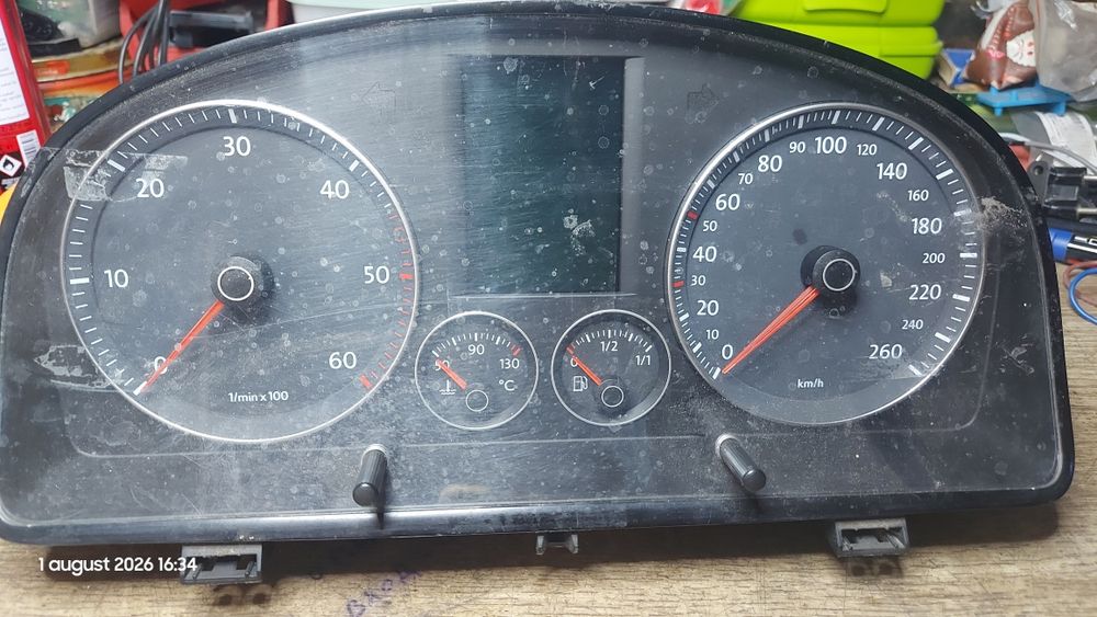 Vand ceasuri pentru volkswagen touran