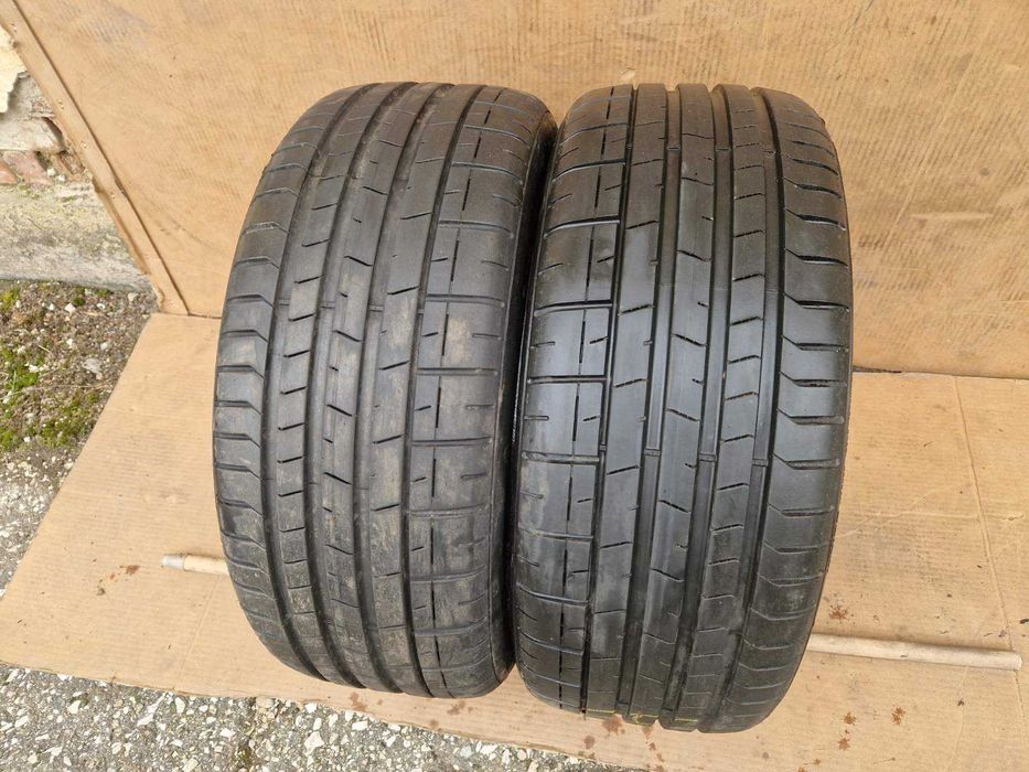2 Pirelli R19 245/40 Летни гуми  DOT1821