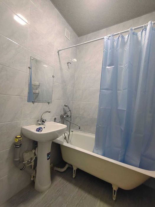 СВОЯ квартира 2/4/5 на М. Горького, БИЙ