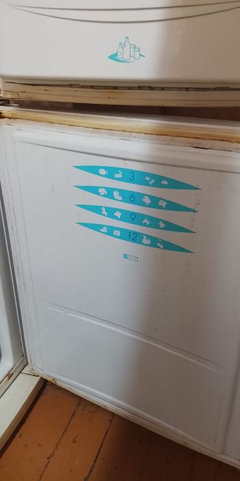 Продам холодильник