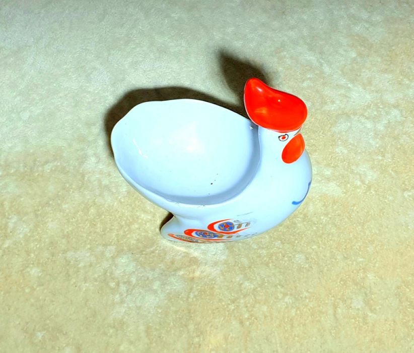 Статуэтка девушка с петушком