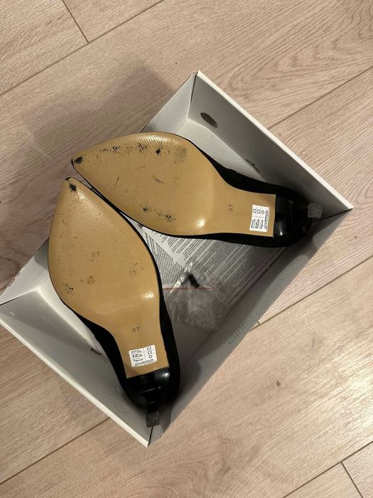 Pantofi negri stiletto Enzo Bertini din piele intoarsa 37