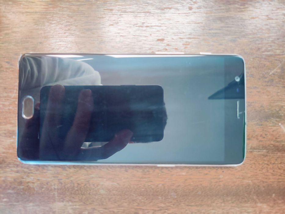 Oneplus 3T 64GB/6GB, бърз, две сим карти, бледо златист