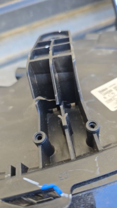 Far/Faruri Dacia Duster/Bigster 2025 2026 grila calandru