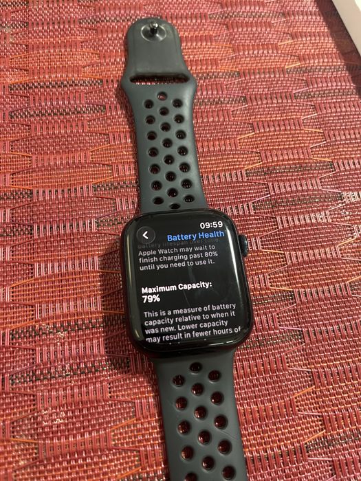 Apple Watch 7 Nike edition