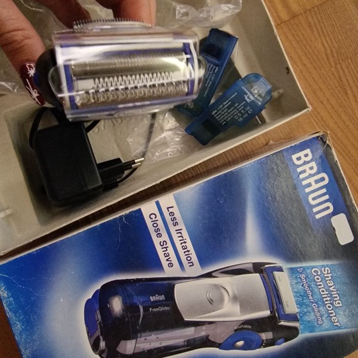 Aparat de ras Braun 6610 FreeGlider +Cartuse Nou Anti Iritation