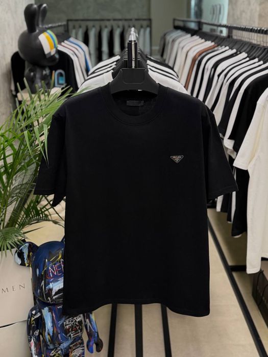 Мужская футболка Prada