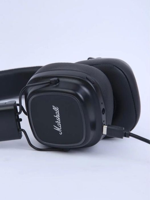 Продам наушники маршал