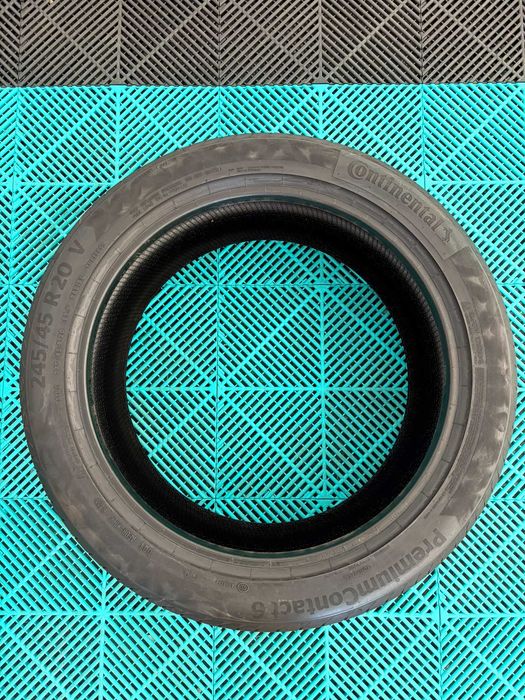 Set anvelope vara 245 45 R20 Continental Premium Contact 6 99V noi nerulate dot 3424