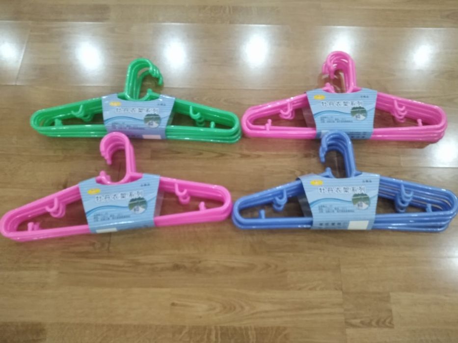 Вешалки Новые для магазина.