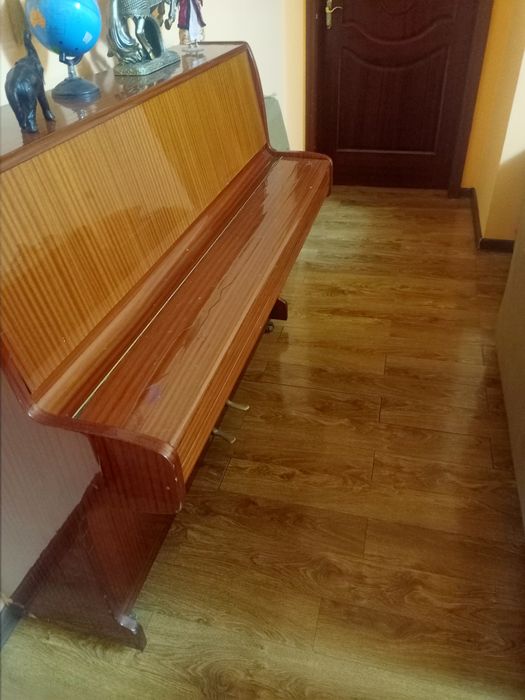 Пианино немецкой фирмы Циммерман