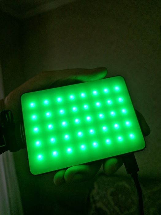 Продаю постоянный Rgb видео свет M16