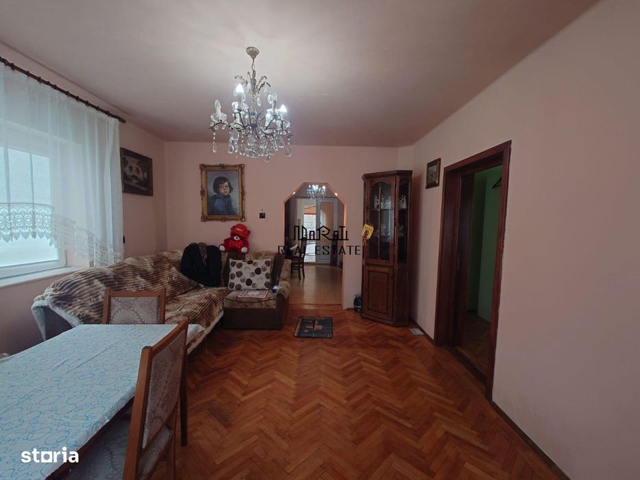 Casa si Teren Brad la drum european