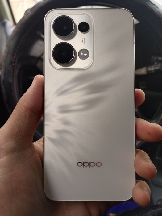 Oppo reno 13 5G idial