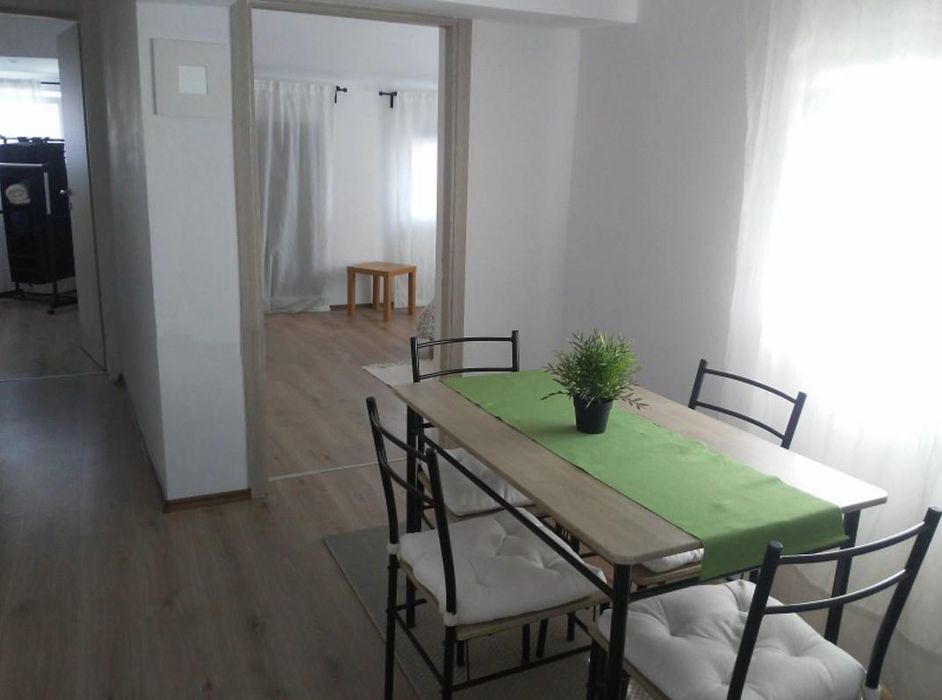 Дава се под наем Тристаен апартамент в София, Център - 60 кв.м за 897.6 € - Снимка #2