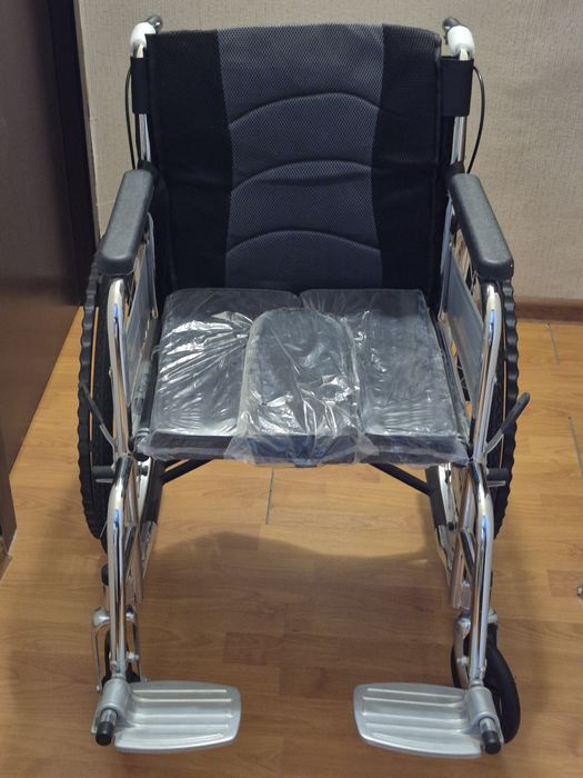 Инвалидная,складная кресло- коляска,Германия.