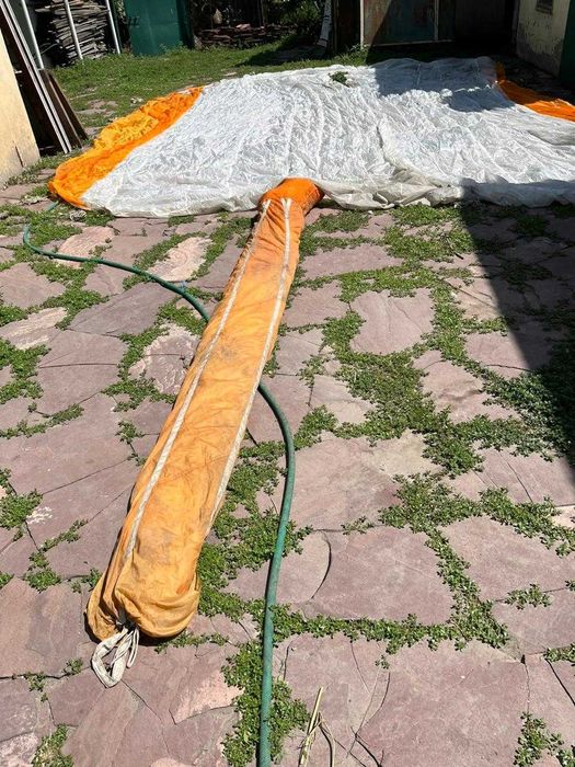 Два Парашюта. Полотно.