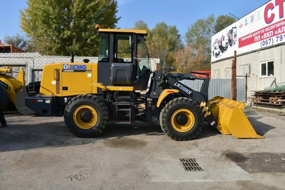 Погрузчик XCMG LW300KN 1.8 куб янги версия сотувда тайёр
