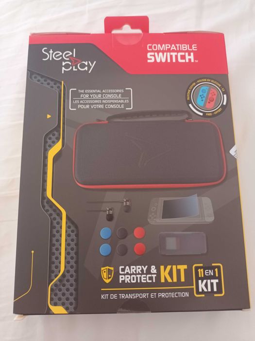 Комплект 11 in 1 Carry & Protect Steelplay за Nintendo Switch.