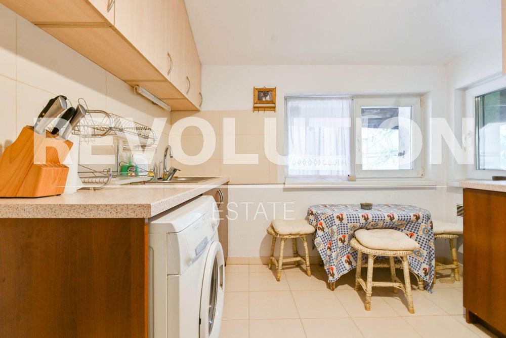 Дава се под наем Тристаен апартамент в София, Център - 95 кв.м за 588 € - Снимка #4